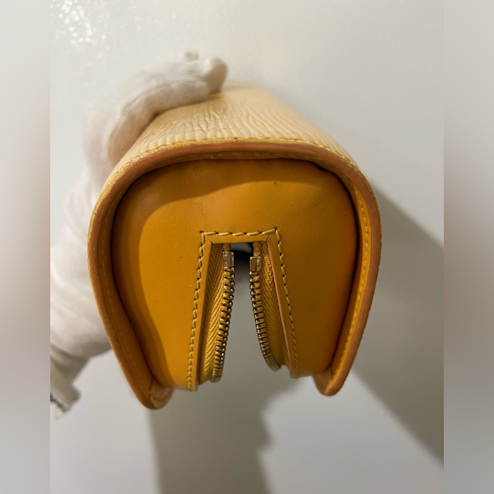 Louis Vuitton Dauphine Cosmetic Pouch Yellow EPI Leather - Picture 3 of 13